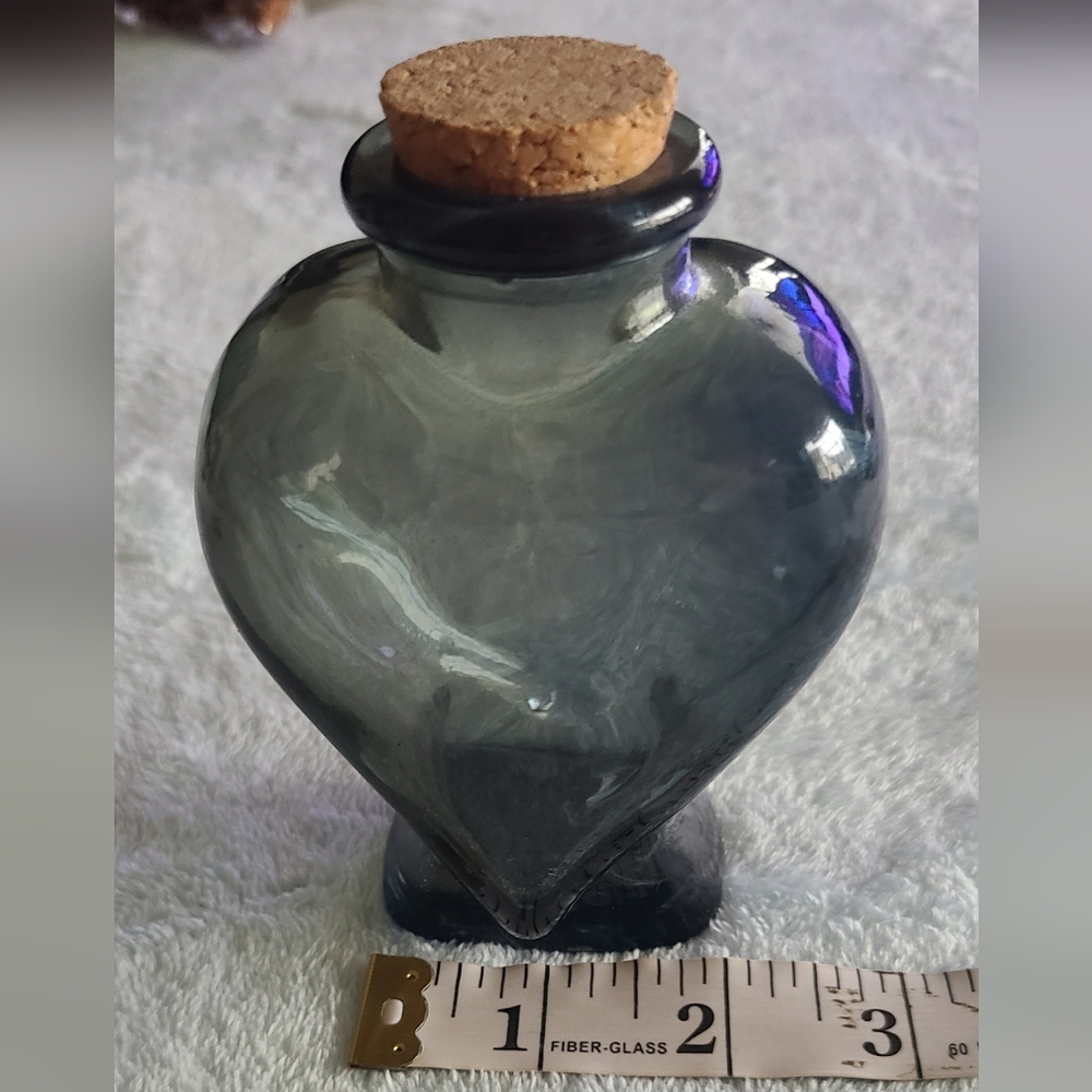 Vintage Heart-Shaped Glass Bottle with Cork - Smoky Blue - Picture 11 of 12